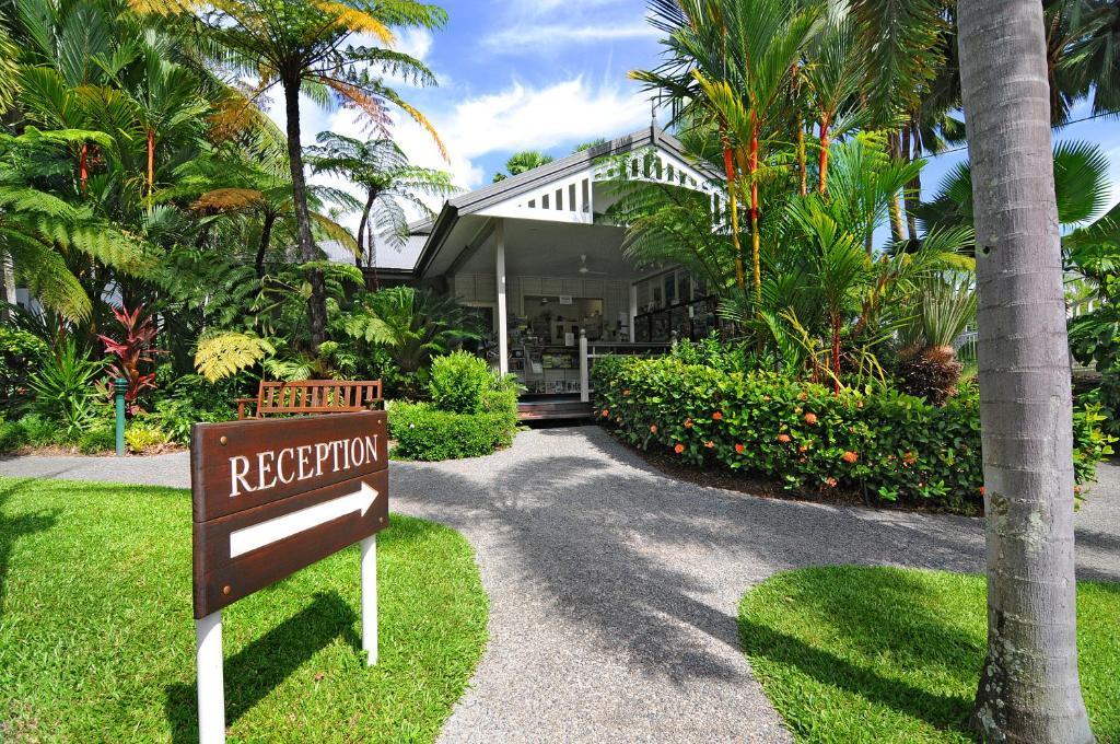 Oasis At Palm Cove Aparthotel Exterior foto